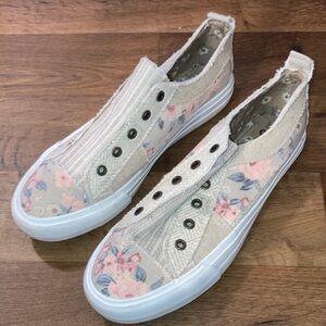 Gypsy Jazz Cream Floral Canvas Slip-Ons